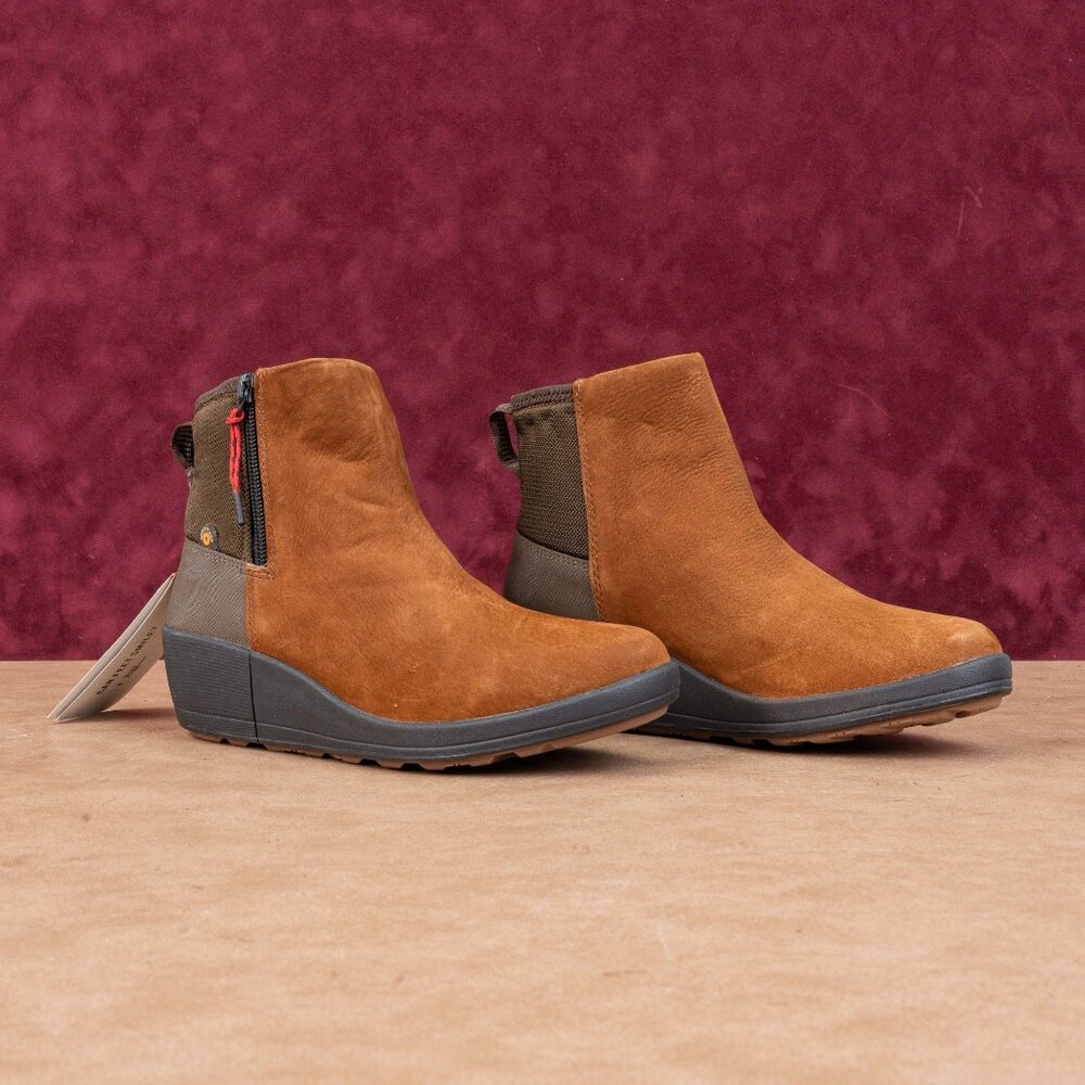Bogs Women Vista Rugged Cognac Suede Zip Waterproof Ankle Boots sz 6US EUR37